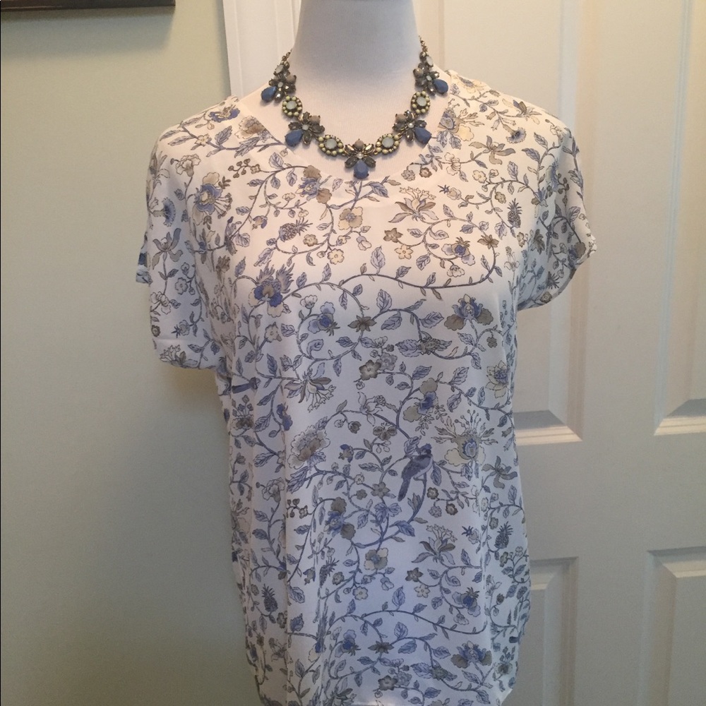 Loft cream printed flutter sleeve poly/rayon tee